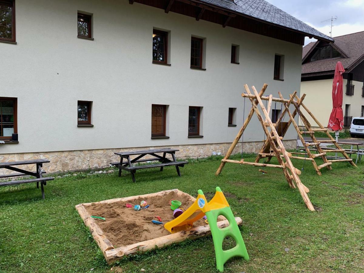 Penzion Sunski Hotel Harrachov Kültér fotó